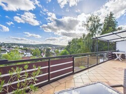 Zweifamilienhaus mit Weitblick in Saarbrücken - Dudweiler