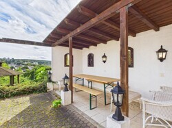 Zweifamilienhaus mit Weitblick in Saarbrücken - Dudweiler