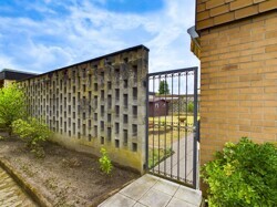 Attraktiver Bungalow in Überherrn Wohnstadt – Exklusive Lage