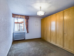 Attraktiver Bungalow in Überherrn Wohnstadt – Exklusive Lage - EG Schlafzimmer