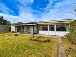 Attraktiver Bungalow in Überherrn Wohnstadt – Exklusive Lage - EG Garten