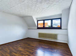 Ihre Chance - Wohn-/Geschäftshaus in Rehlingen-Siersburg - OG Schlafzimmer