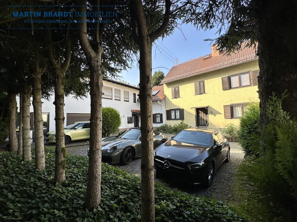 3 Stellplätze auf dem Grundstück