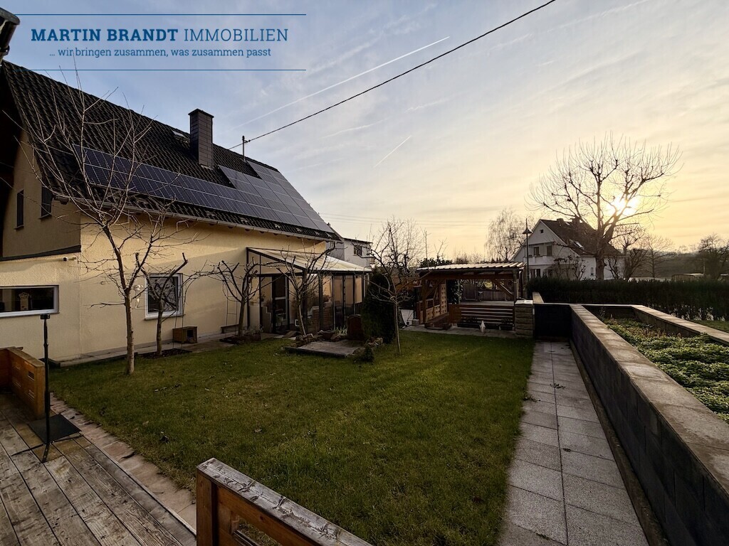 Ausblick in den Garten des Hauses