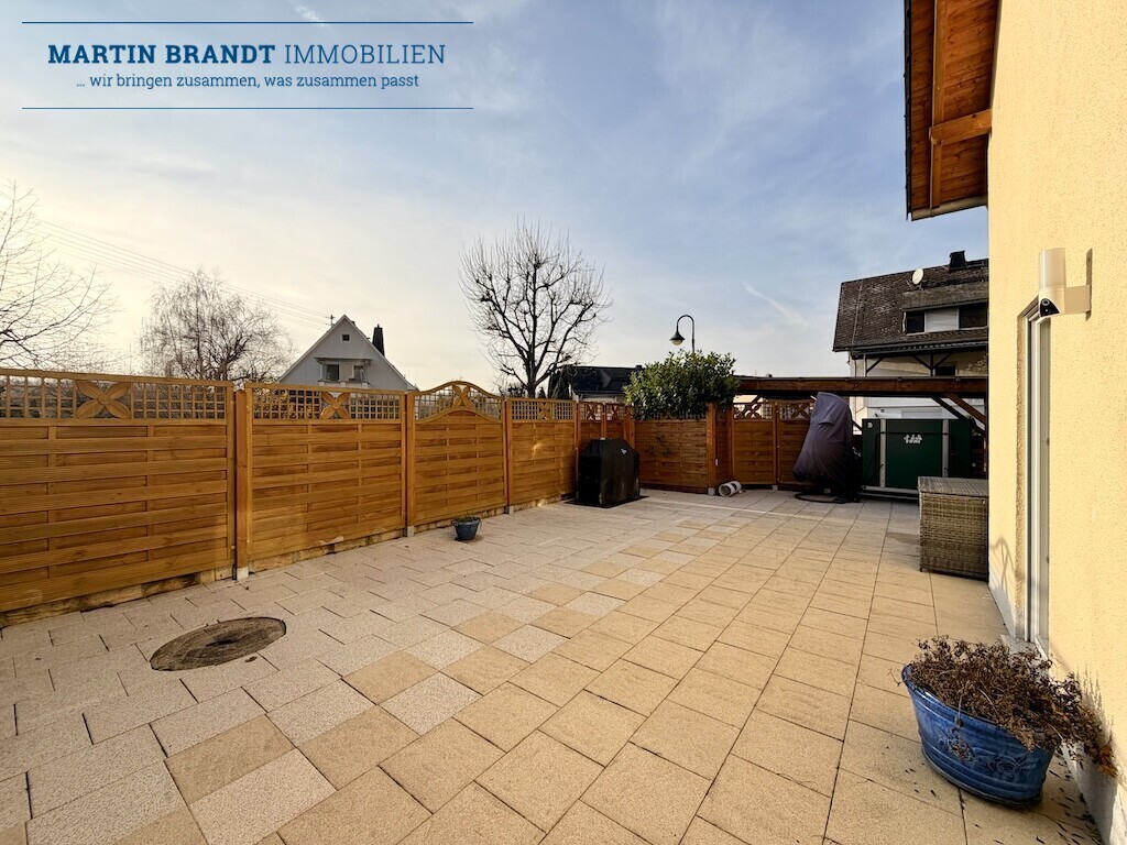 Südwest Terrasse des Hauses