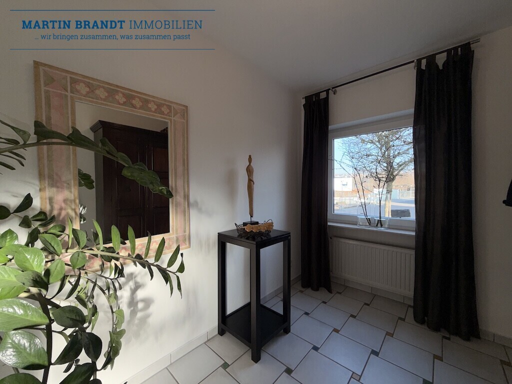 Garderobe EG