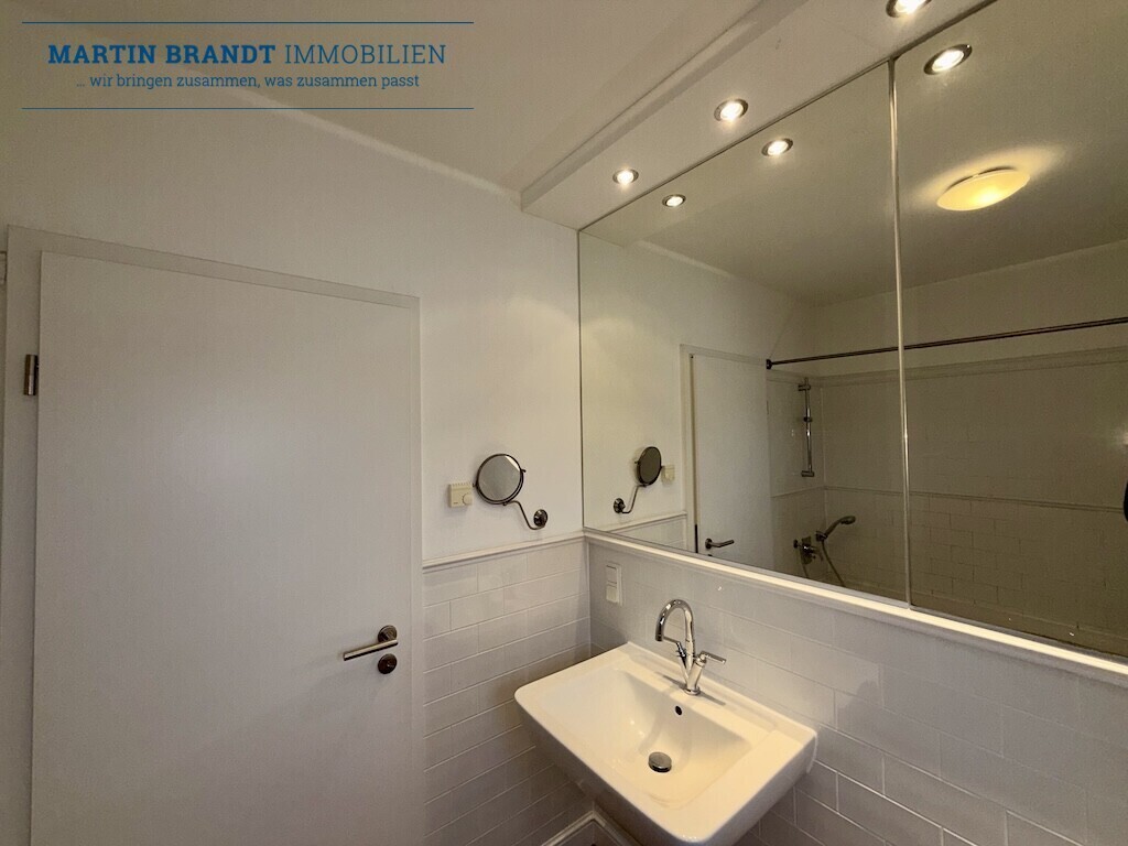 Spiegenschrank im Bad