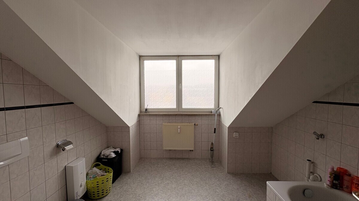 Badezimmer inklusive Fenster