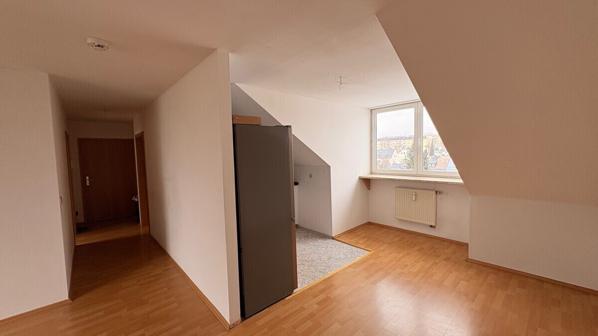 Sicht auf Flur & Küchenbereich