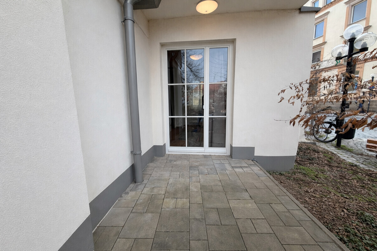 Terrasse EG links