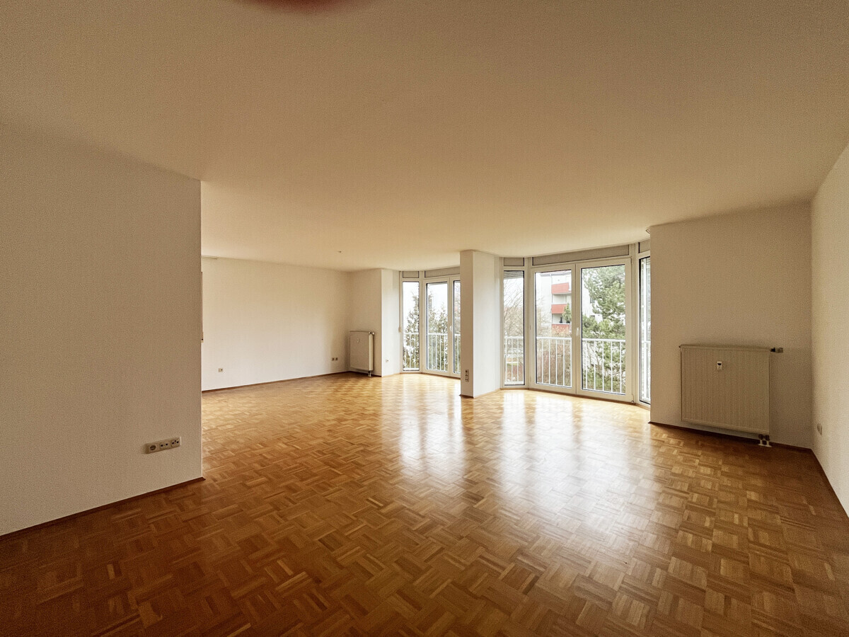 Großzügiger Wohn-/Essbereich