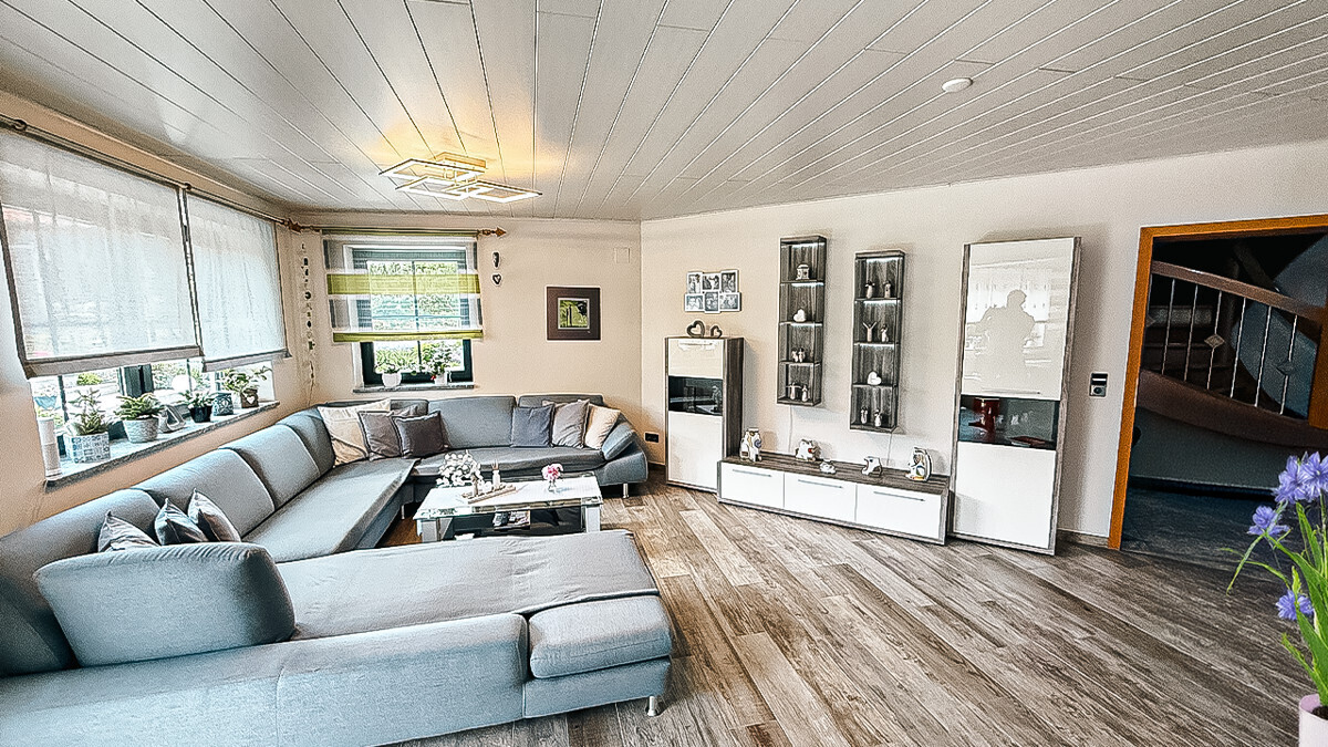 großes Wohnzimmer