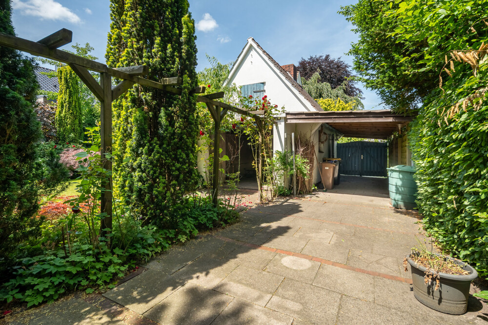 Carport (von hinten)