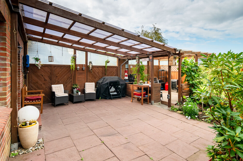 überdachte Terrasse