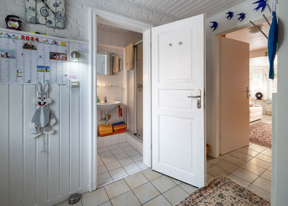 Hinterflur/Tür zum Duschbad