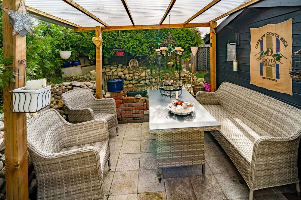 überdachte Terrasse