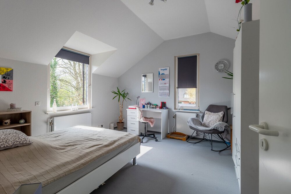 Zimmer 1 OG