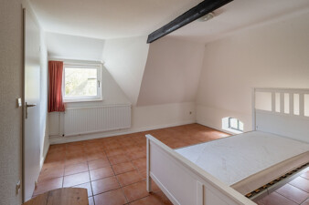 Zimmer 1 OG Whg. 1