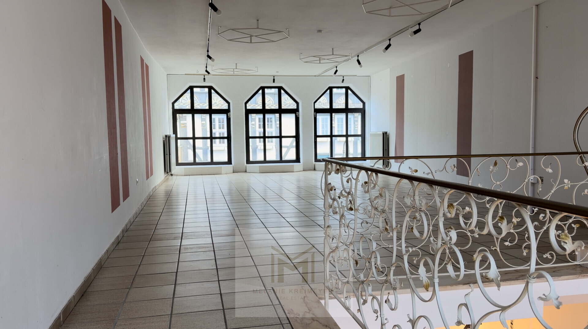 1. OG, Ladenfläche/Büro