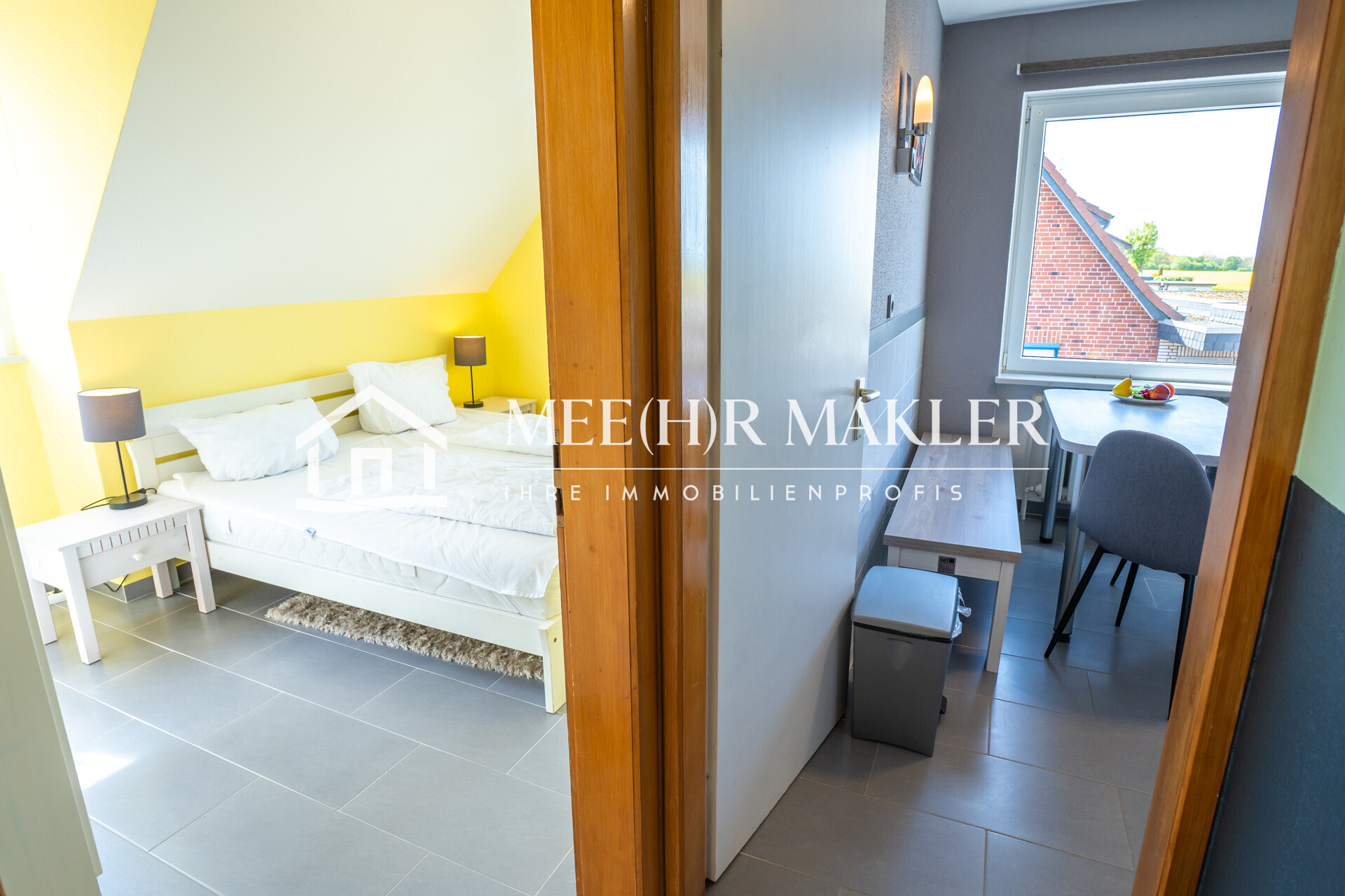 OG - Schlafzimmer : Küche