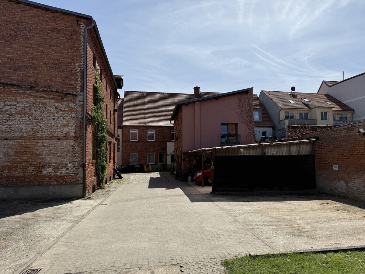 Hinterhof 2