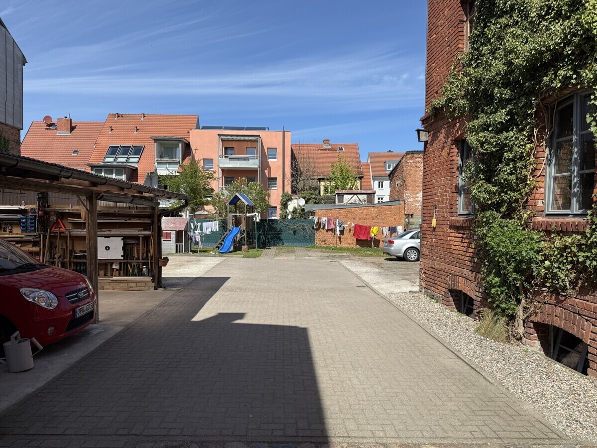 Hinterhof 1