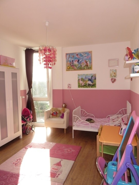 Kinderzimmer b