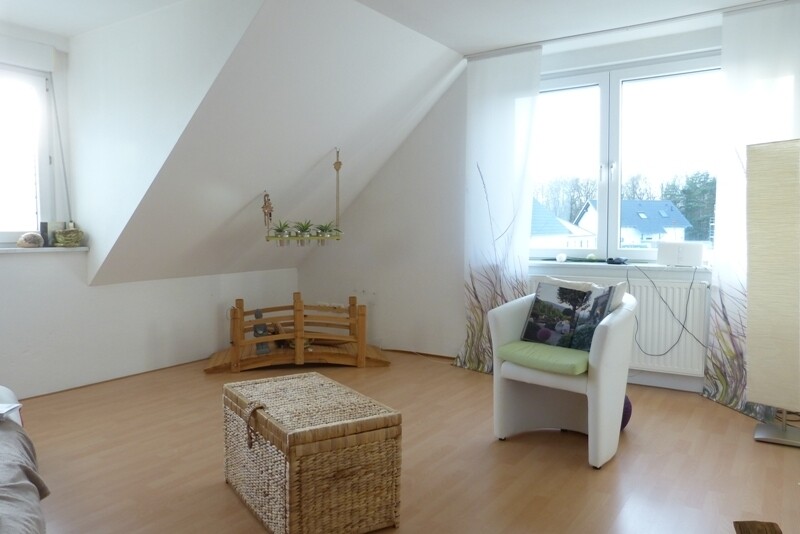 Wohnbereich mit Gaube im OG