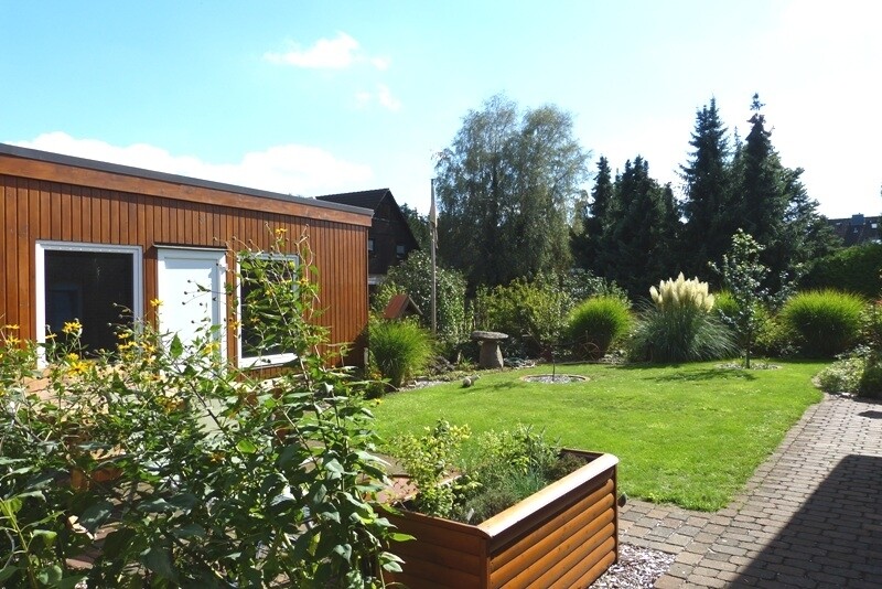 gepflegtes Gartengrundstück