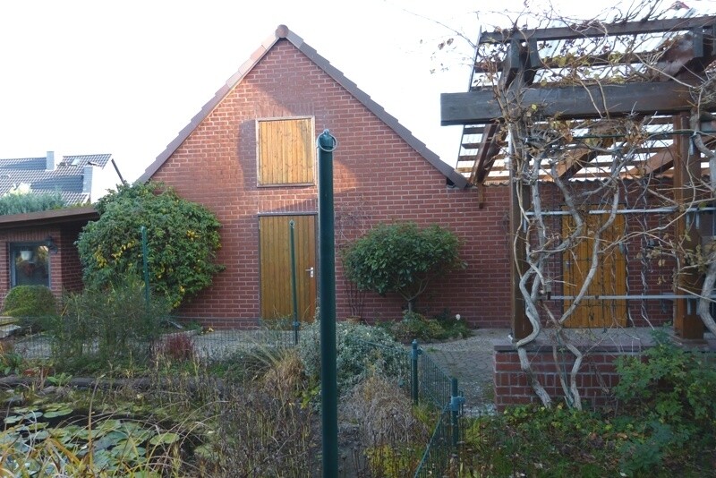 Garage mit Bodenraum