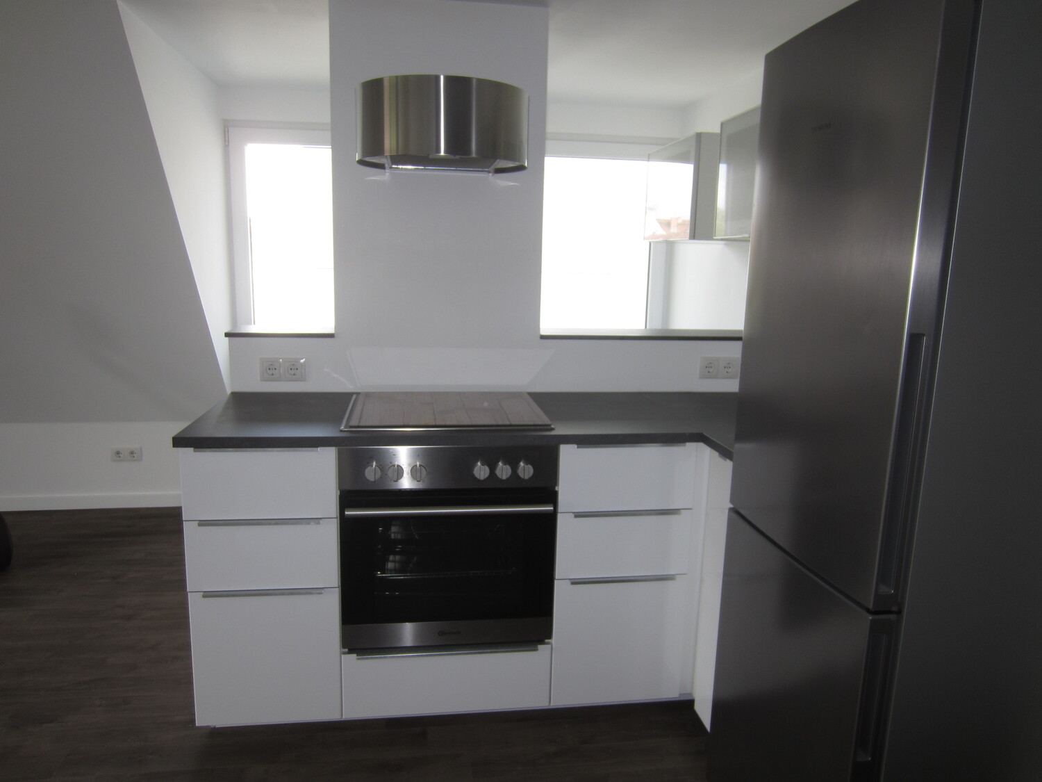 EBK, Herd und Kühlschrank