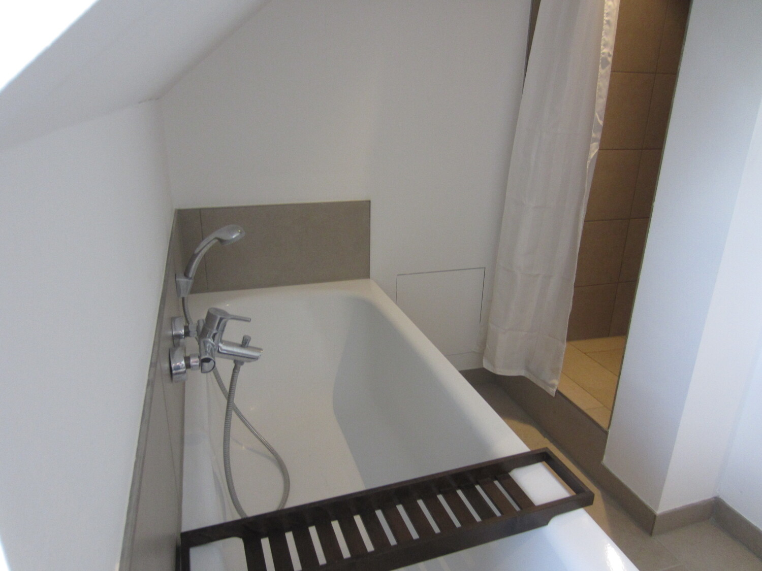 Wanne und Dusche