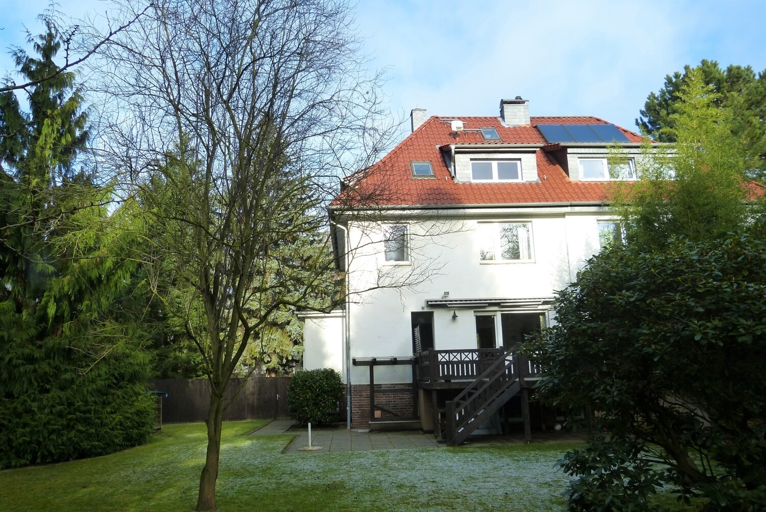 hintere Hausfassade