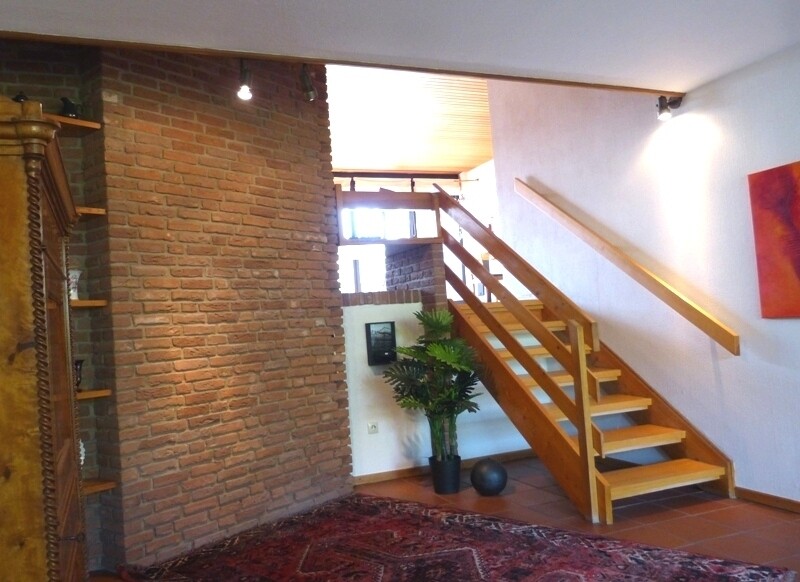 Split Level Treppe zum Wohnberich