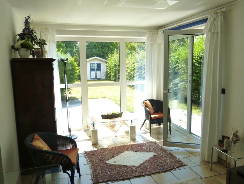 Wohnbereich mit direktem Zugang Terrasse