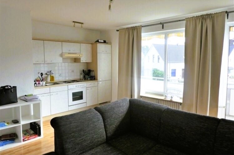 Küchenzeile inkl. ELT Geräten