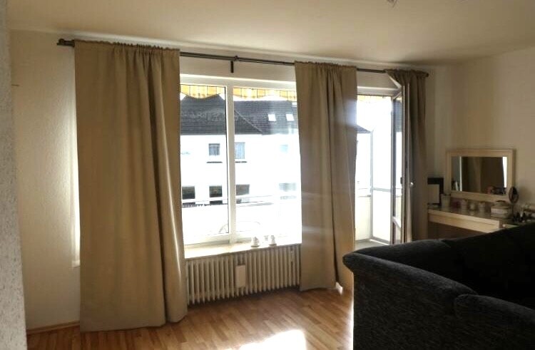 Zugang Balkon vom Wohnbereich