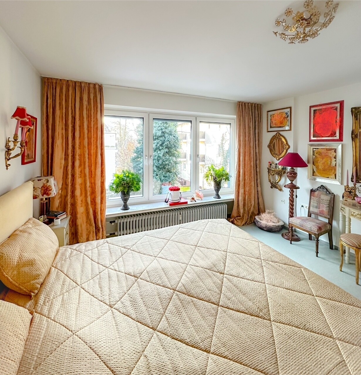 Schlafzimmer 1 von 4