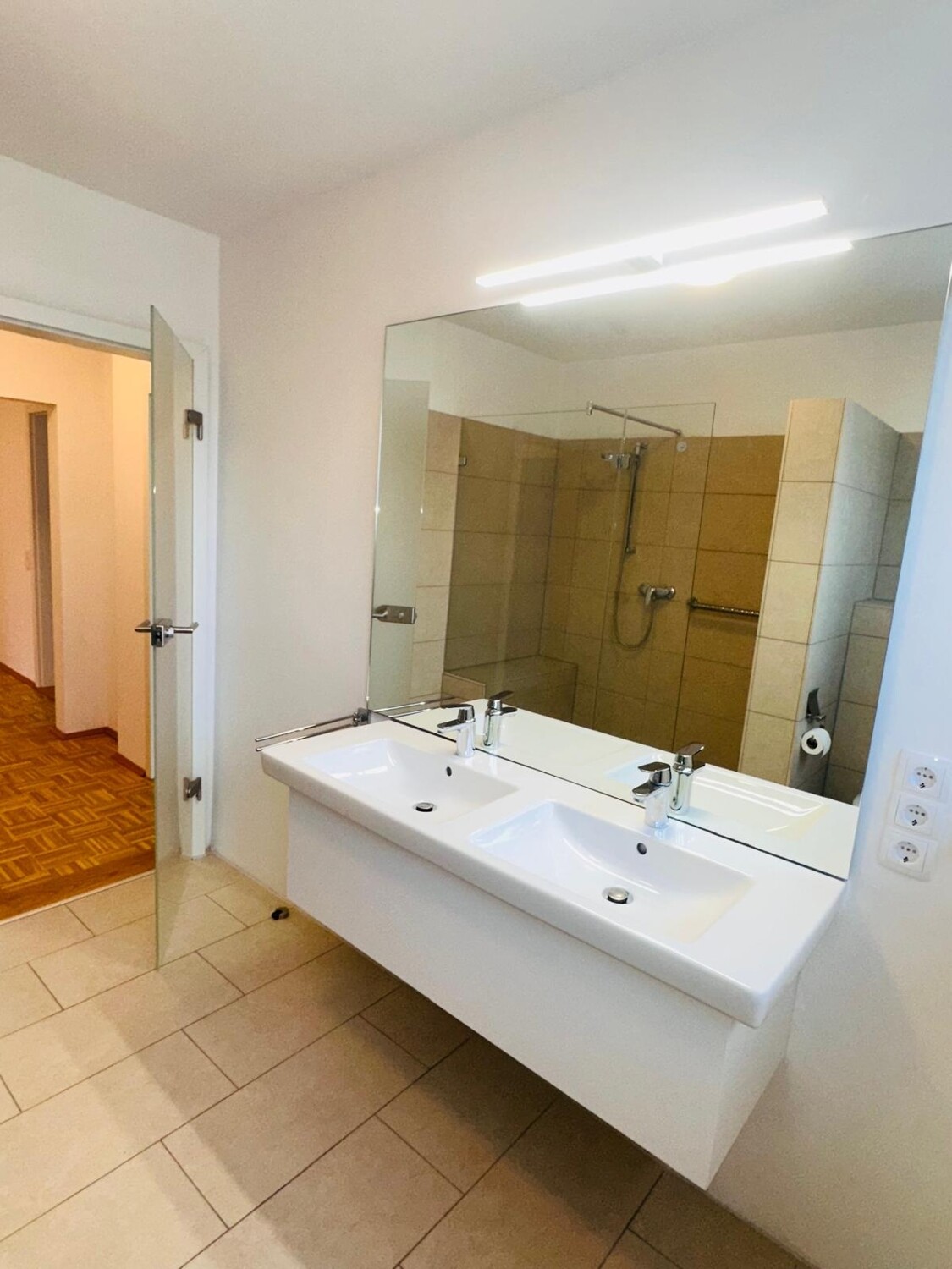 Badezimmer 02.26