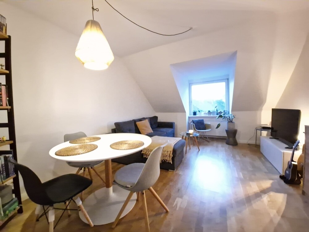 Wohnzimmer möbliert