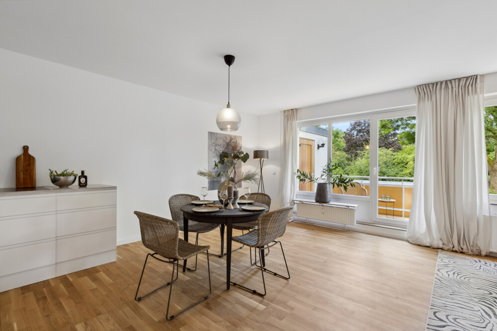 Wohn- / Essbereich mit offener Küche