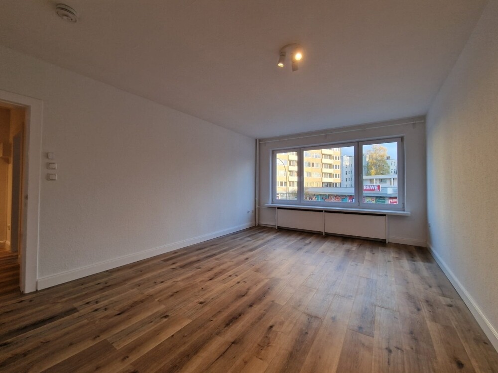 gr. Zimmer zur Straße