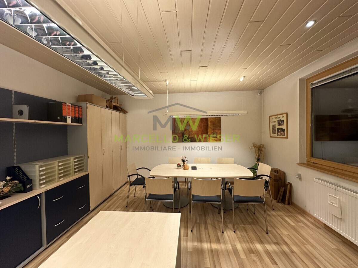 Büro |Ufficio