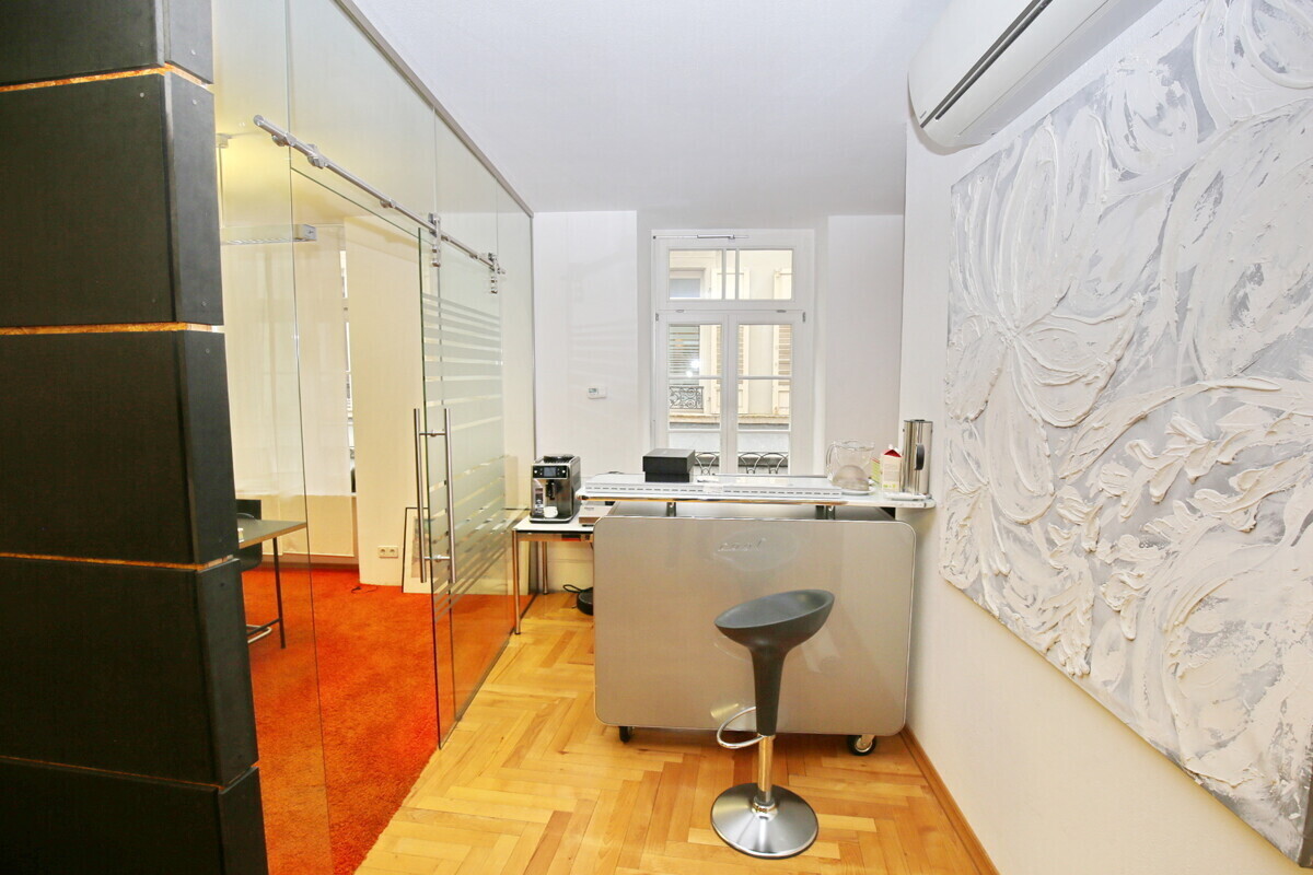 Zugang zum Besprechungszimmer