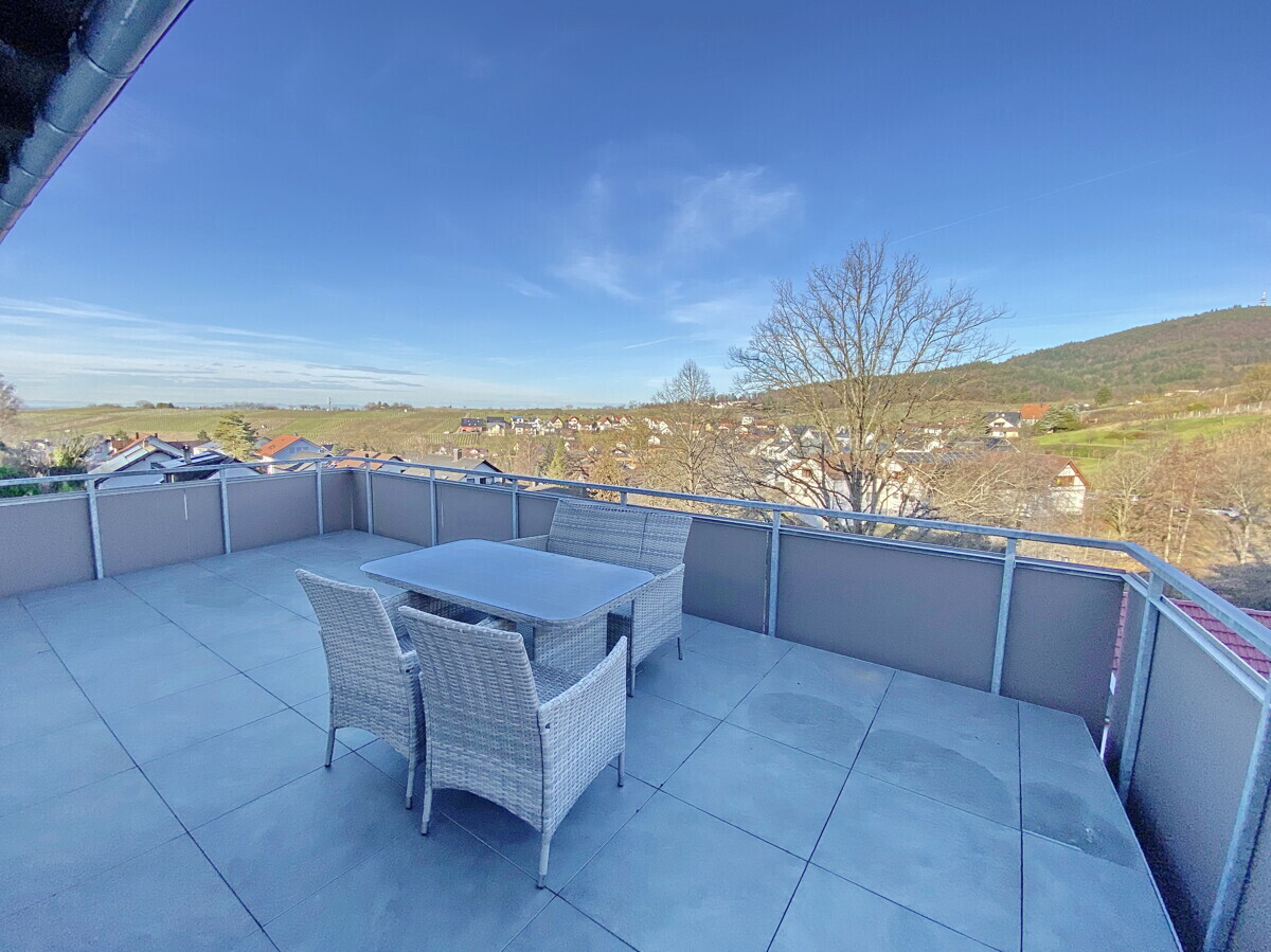 großer Balkon