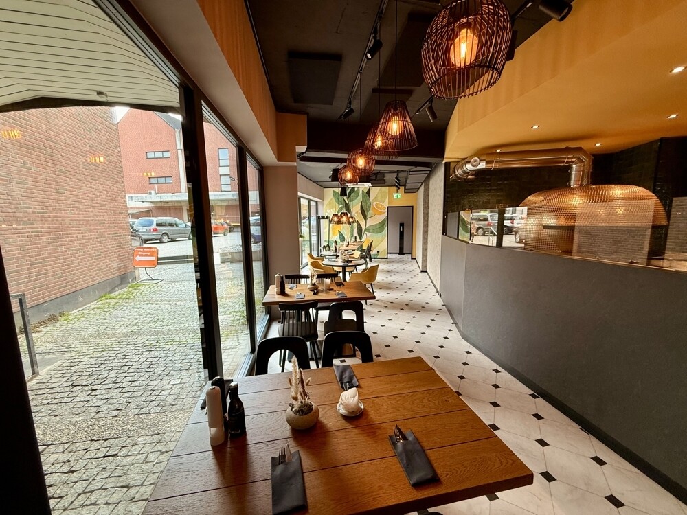 010 Gastrobereich Innen hinterer Teil 