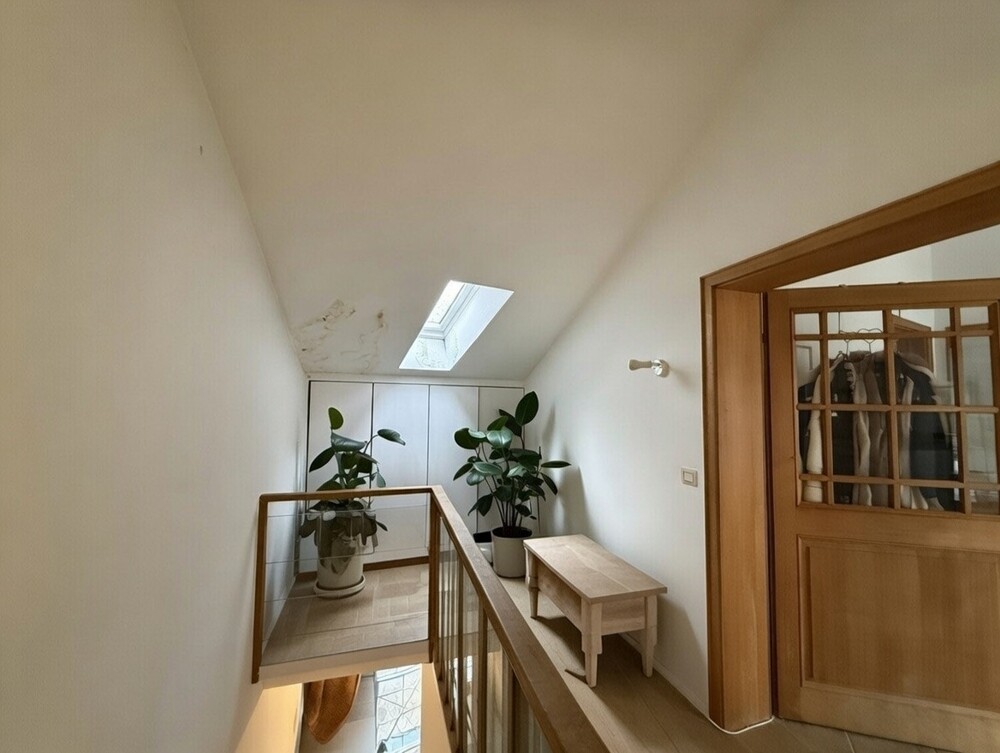 006_Entree von der Treppe aus
