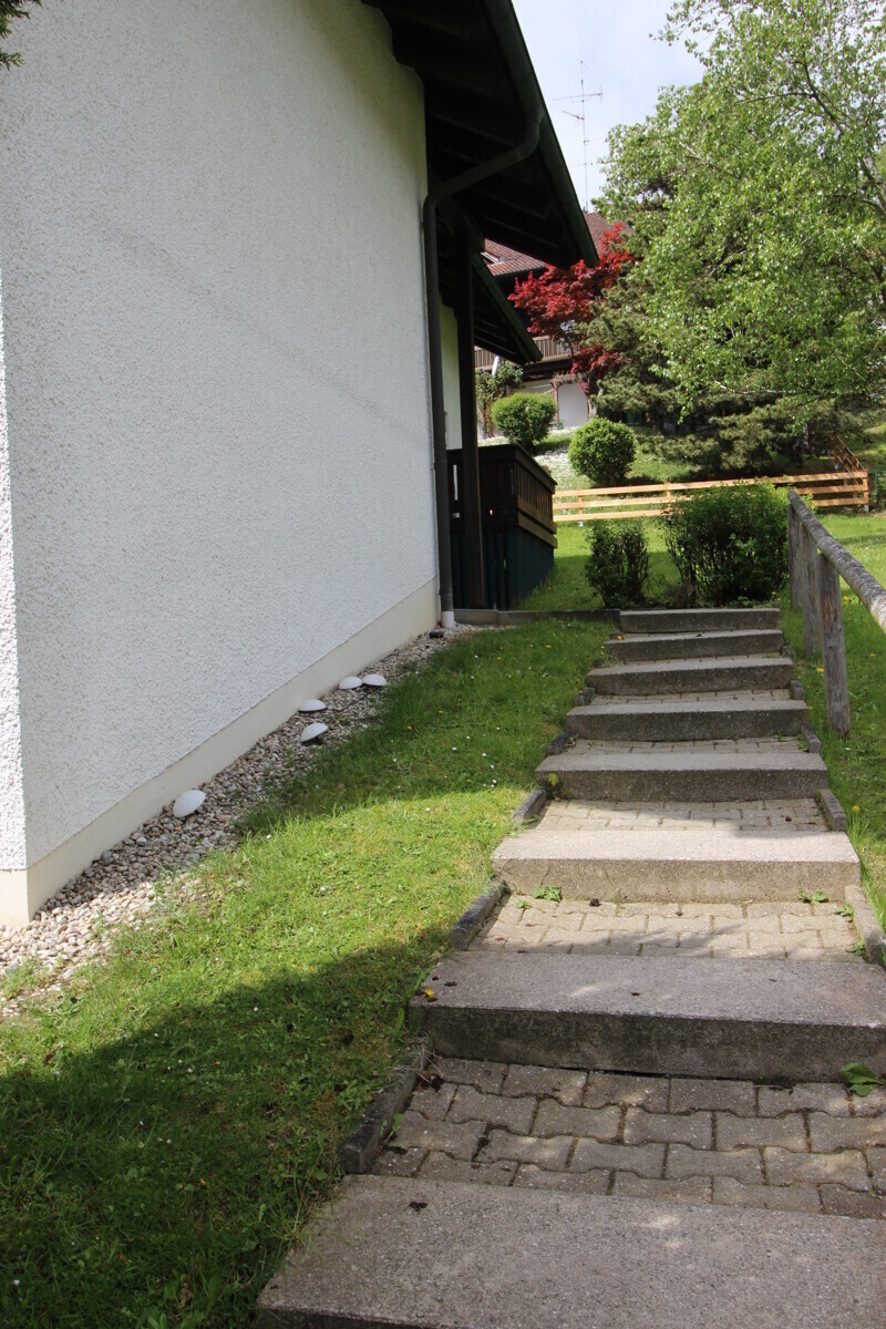 Zugang zur Haustüre