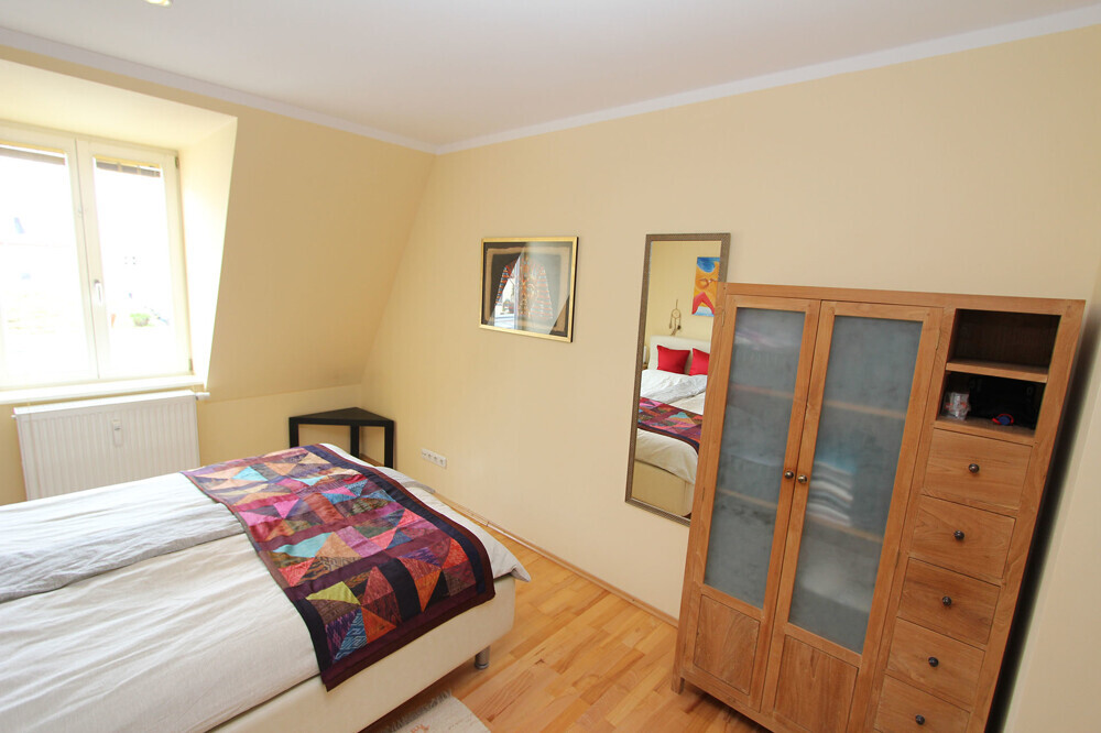 riesiges Hauptschlafzimmer