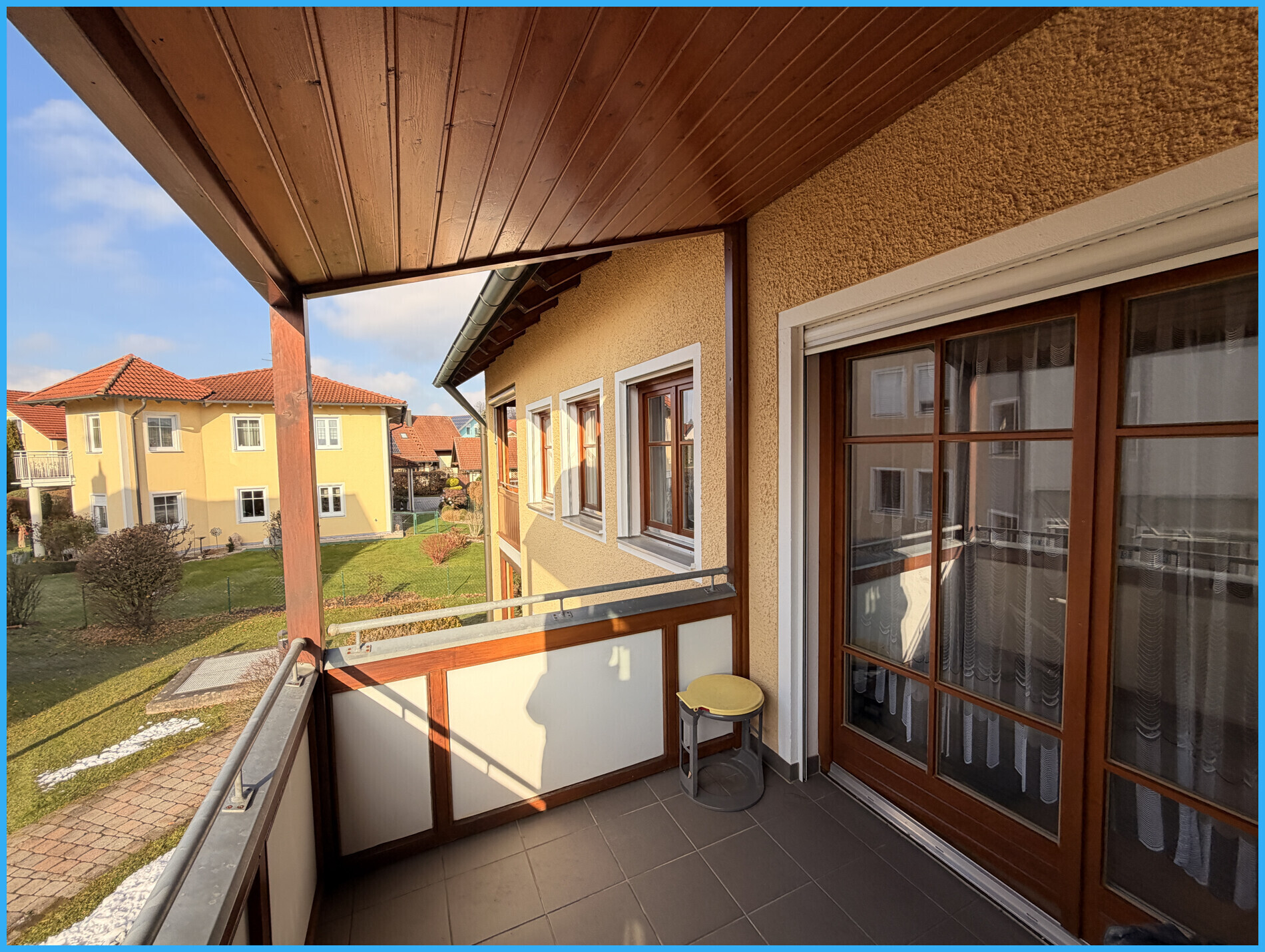 überdachter Balkon